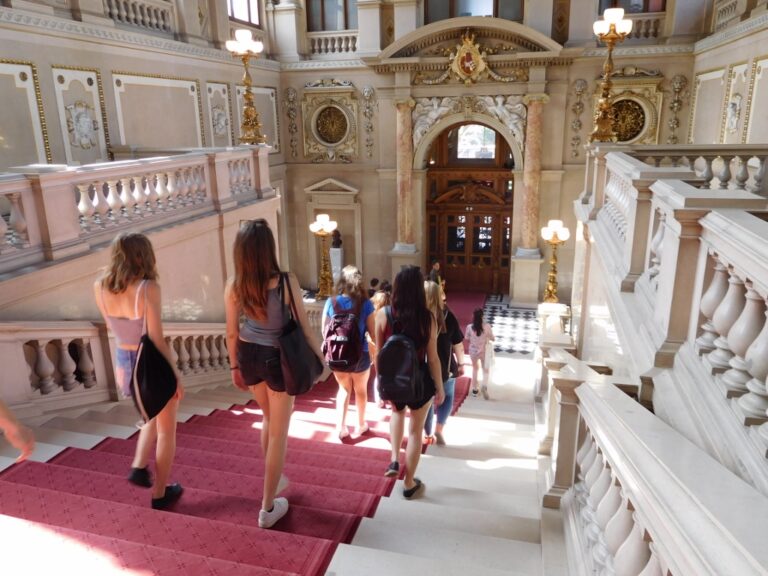 Das Burgtheater an der Wiener Ringstraße