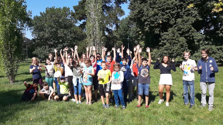 Outdoortag der 1. Klassen mit den Peers