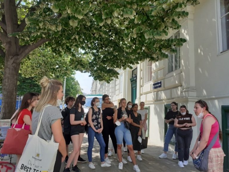 SHADES TOUR zu Sucht und Drogen im Rahmen des WPF BIUK & PUP