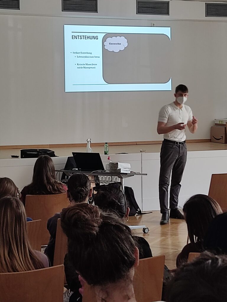 Schwarze Löcher bei Strings Vienna 2022