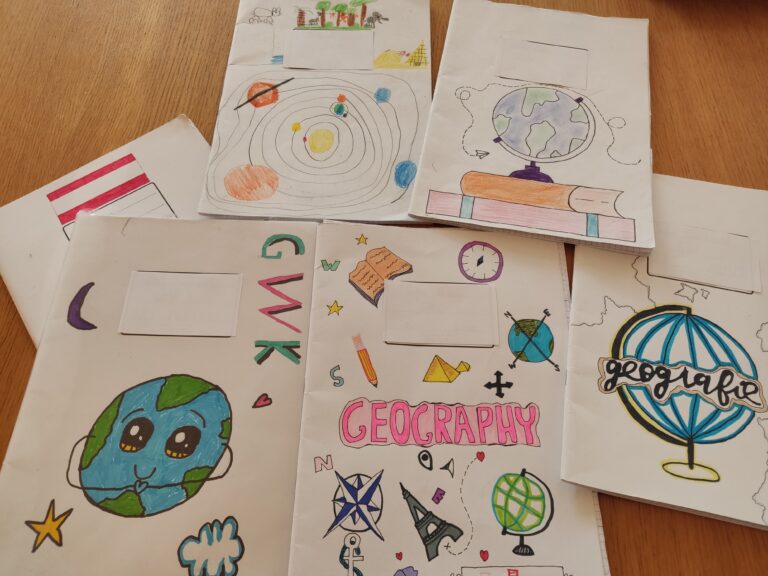 Viele bunte und plastikfreie GWK-Hefte