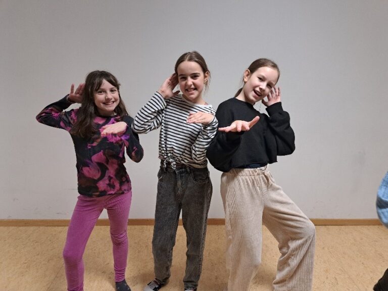 TikTok Choreo im Theaterworkshop