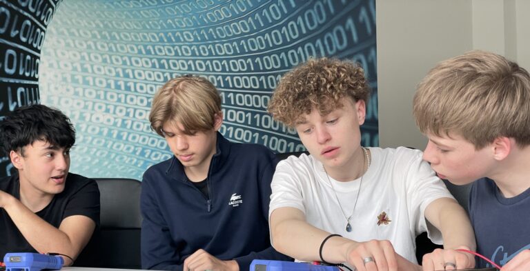 Bootcamp Bratislava – Teil 2 (Schulbesuch, Hotel, Burg)