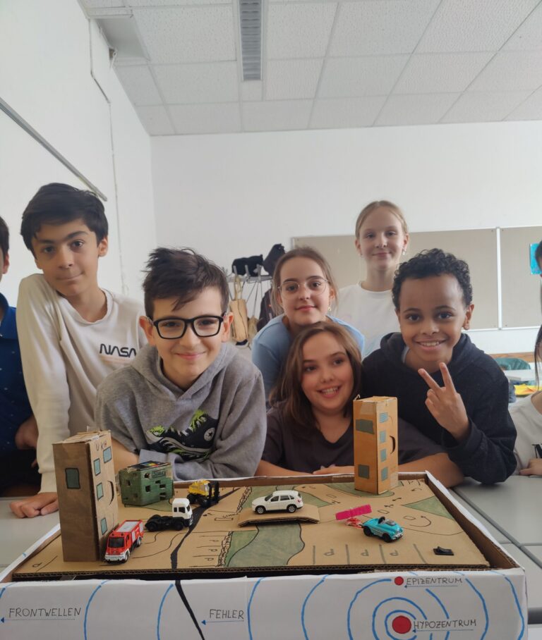 Naturgewalten kreativ erforscht – Lapbook-Ausstellung der 1C