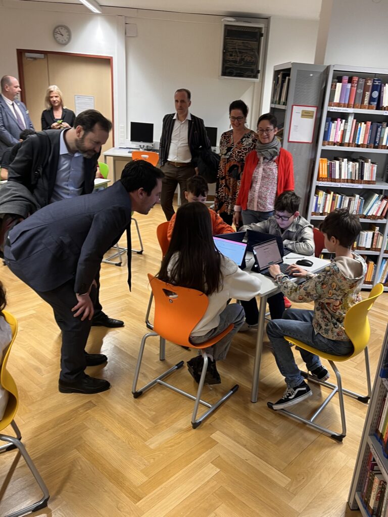 Ministerbesuch in der Erlgasse