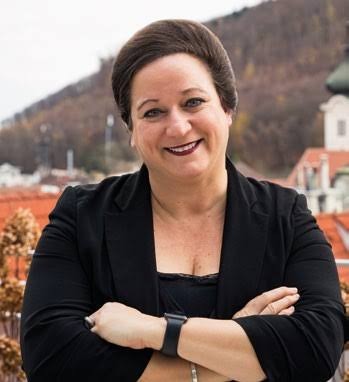 Dir. Mag. Daniela Neunteufl